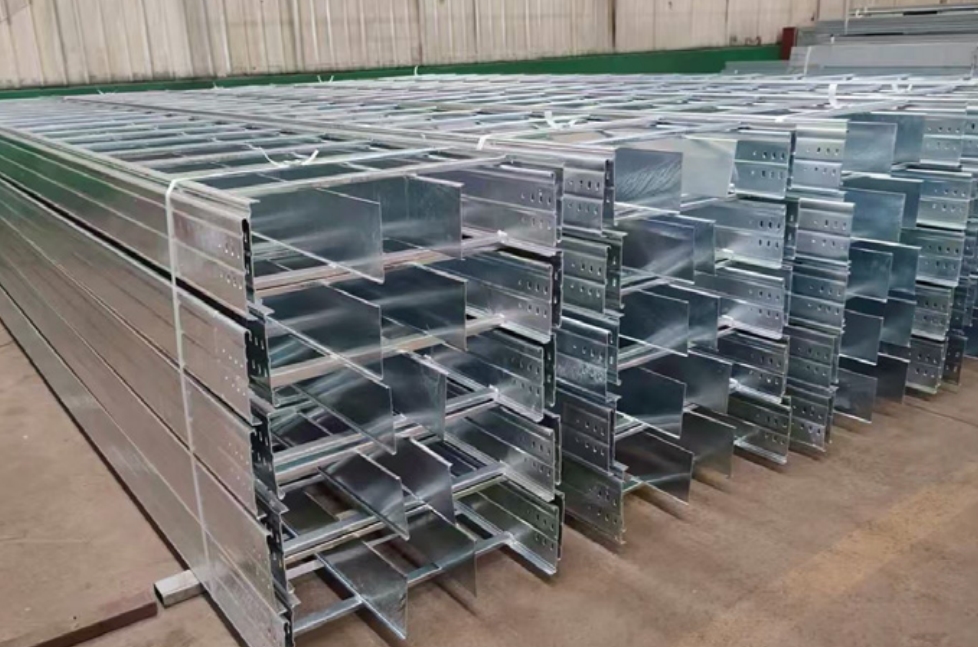  CABLE TRAY